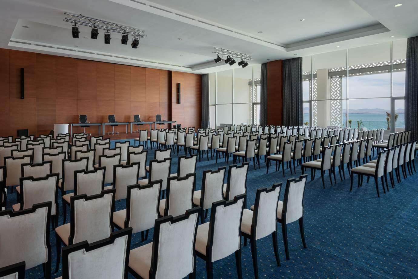 salle de séminaire à Nador